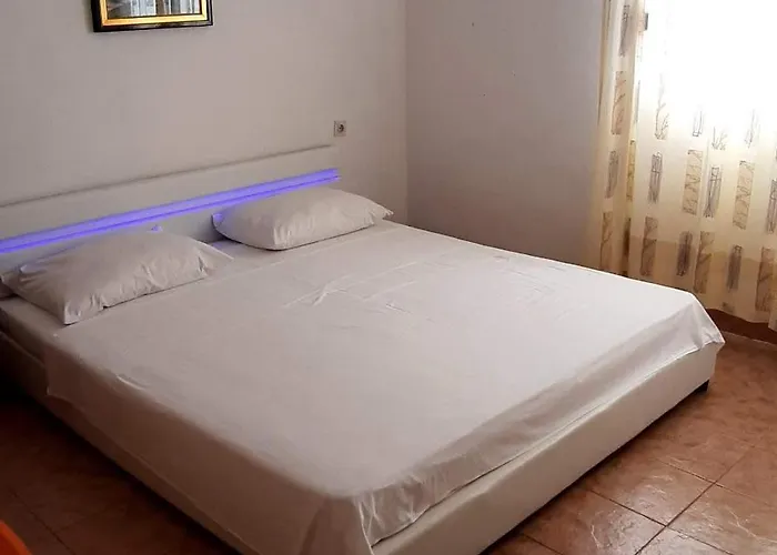 Apartman With Parking Space Lopar, Rab - 22579 *